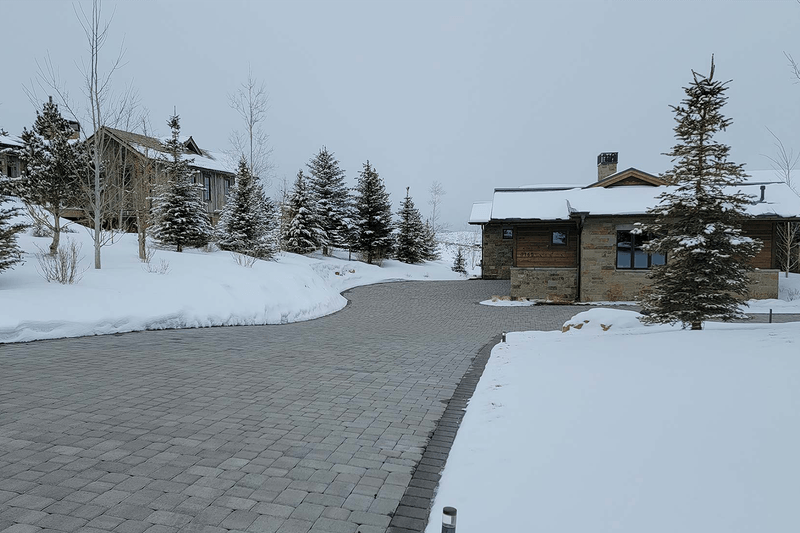Heated driveway snowmelt system